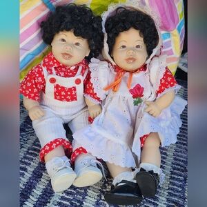 Sunshine Vintage Pair Of Dolls